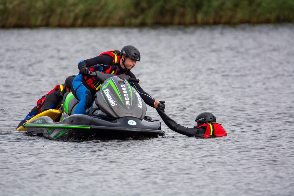 Dallas boating accident lawyer explains Texas jet ski accident rescue on water